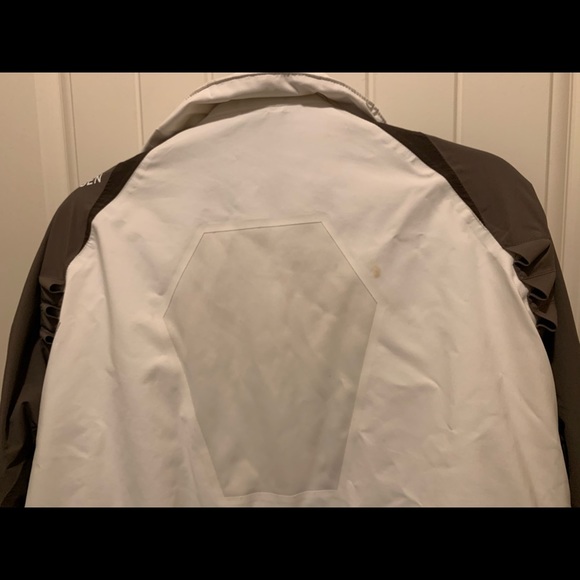 Helly Hansen ski jacket - Picture 7 of 8